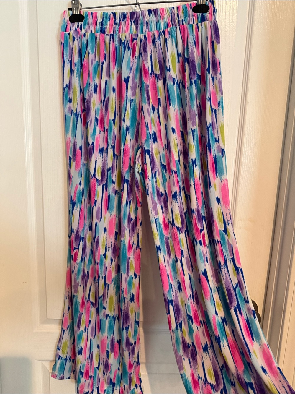 Dear Scarlett Boutique Sleeveless Brushstroke Print Tank Top and Pant Set - Picture 10 of 14
